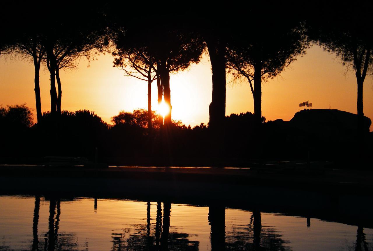 Hotel Porto Piccolo Baja Sardinia Exteriör bild