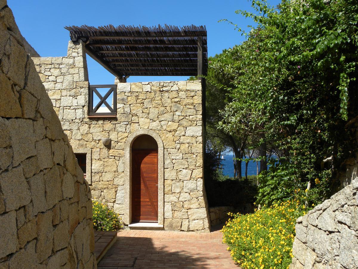 Hotel Porto Piccolo Baja Sardinia Exteriör bild